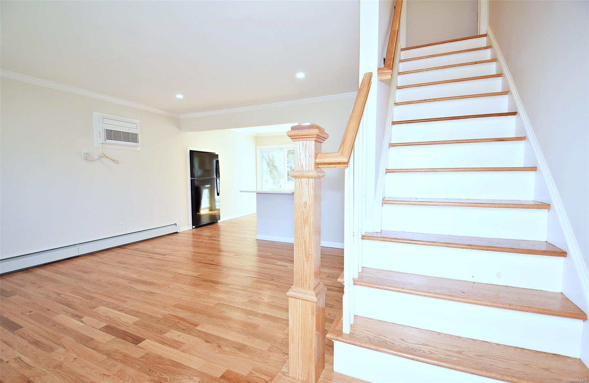 Single Family Karen  Suffolk County, NY 11704, MLS-L3593396-15