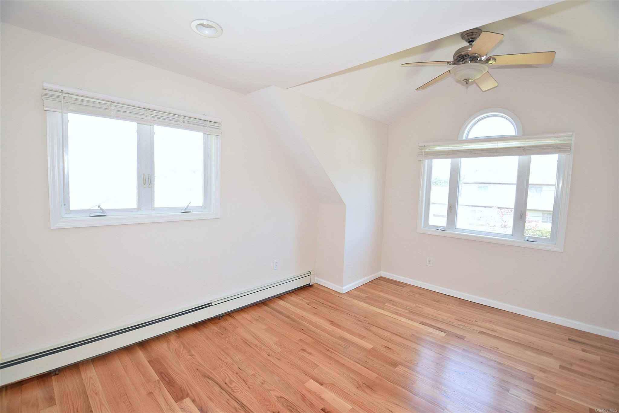 Single Family Karen  Suffolk County, NY 11704, MLS-L3593396-21