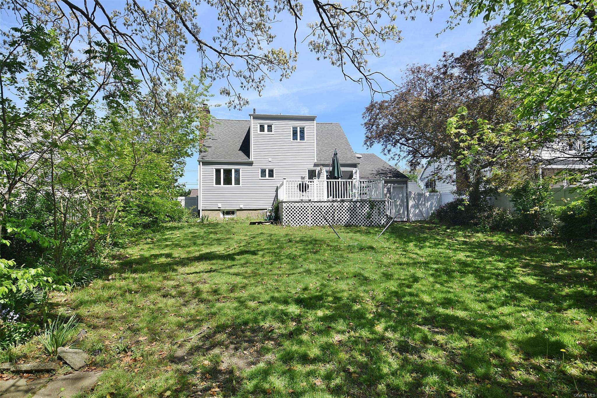 Single Family Karen  Suffolk County, NY 11704, MLS-L3593396-25
