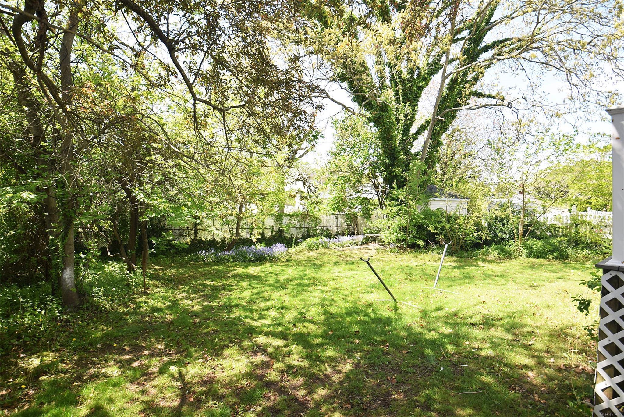 Single Family Karen  Suffolk County, NY 11704, MLS-L3593396-27