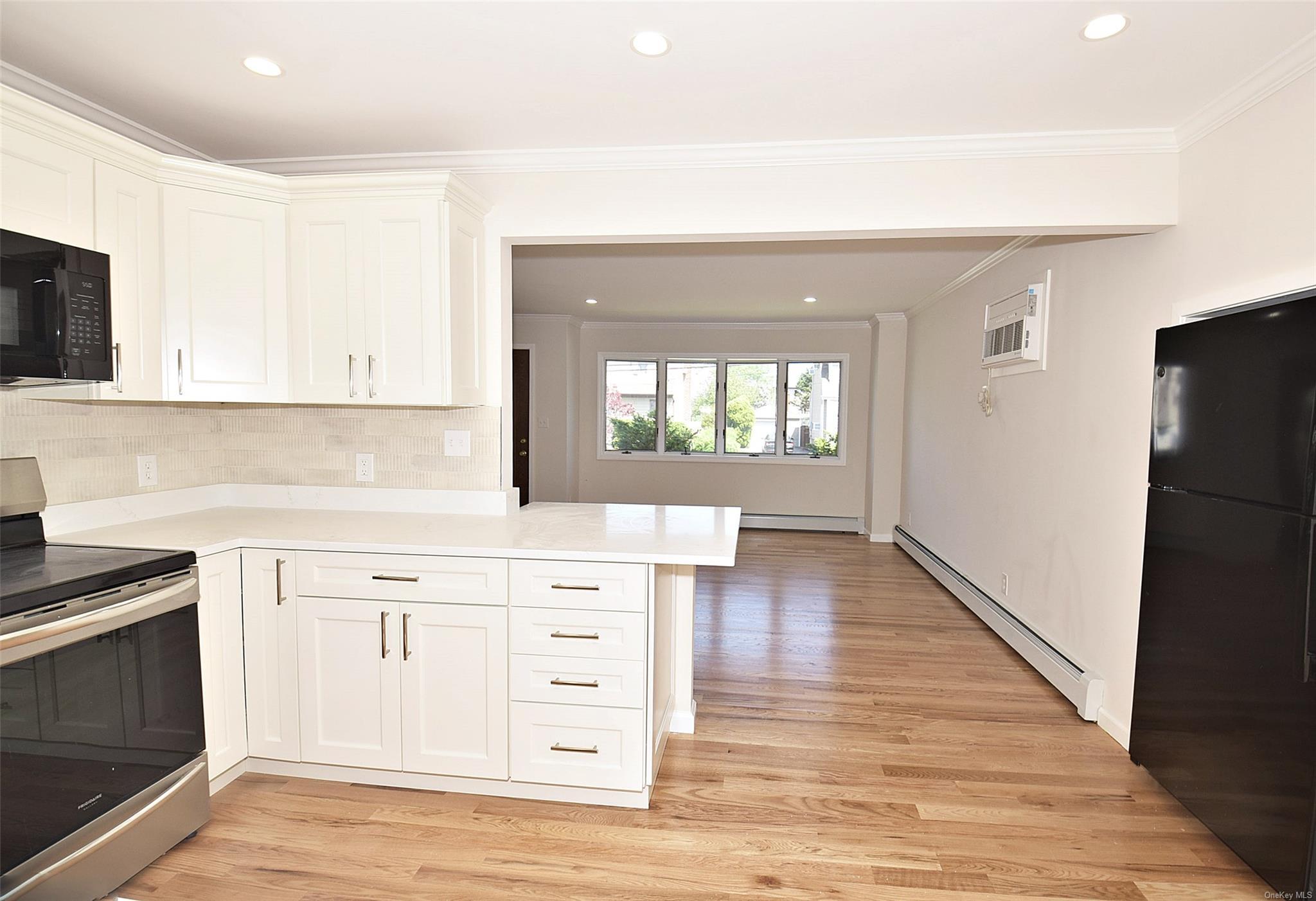 Single Family Karen  Suffolk County, NY 11704, MLS-L3593396-7