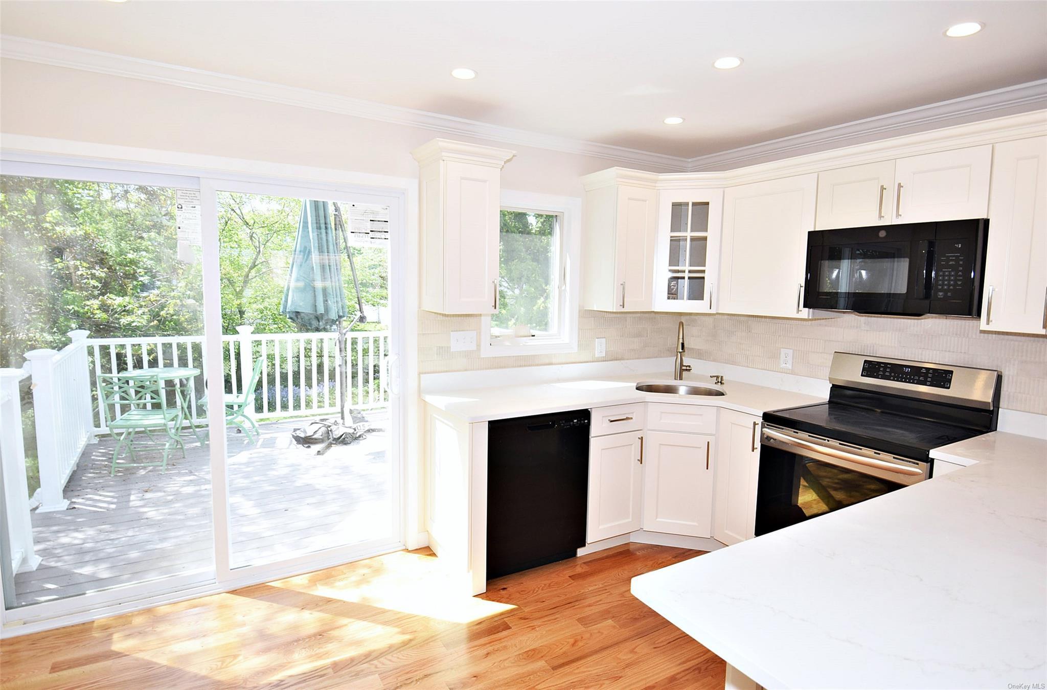 Single Family Karen  Suffolk County, NY 11704, MLS-L3593396-9