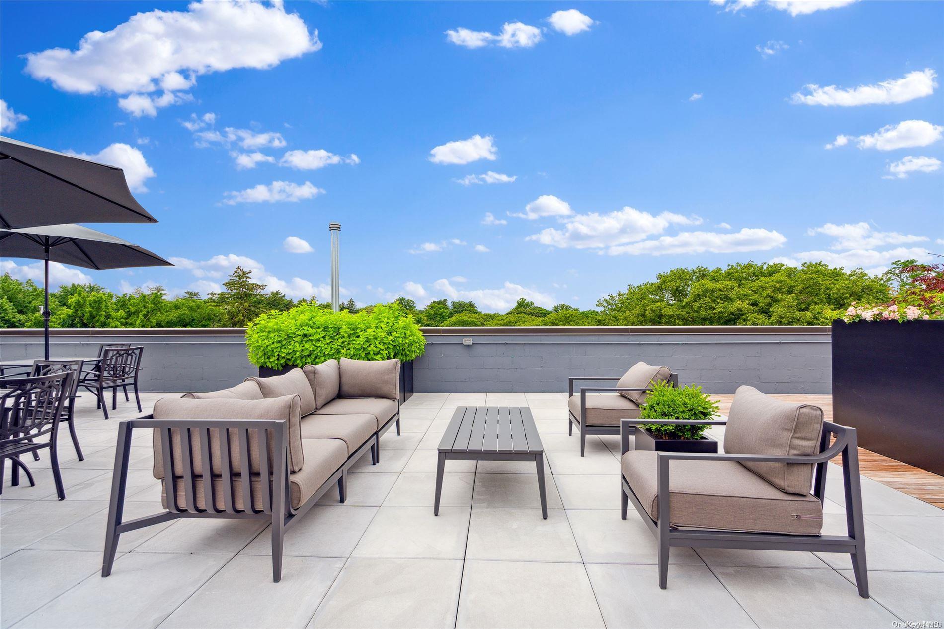 Condo Middle Neck  Nassau County, NY 11021, MLS-L3593412-20