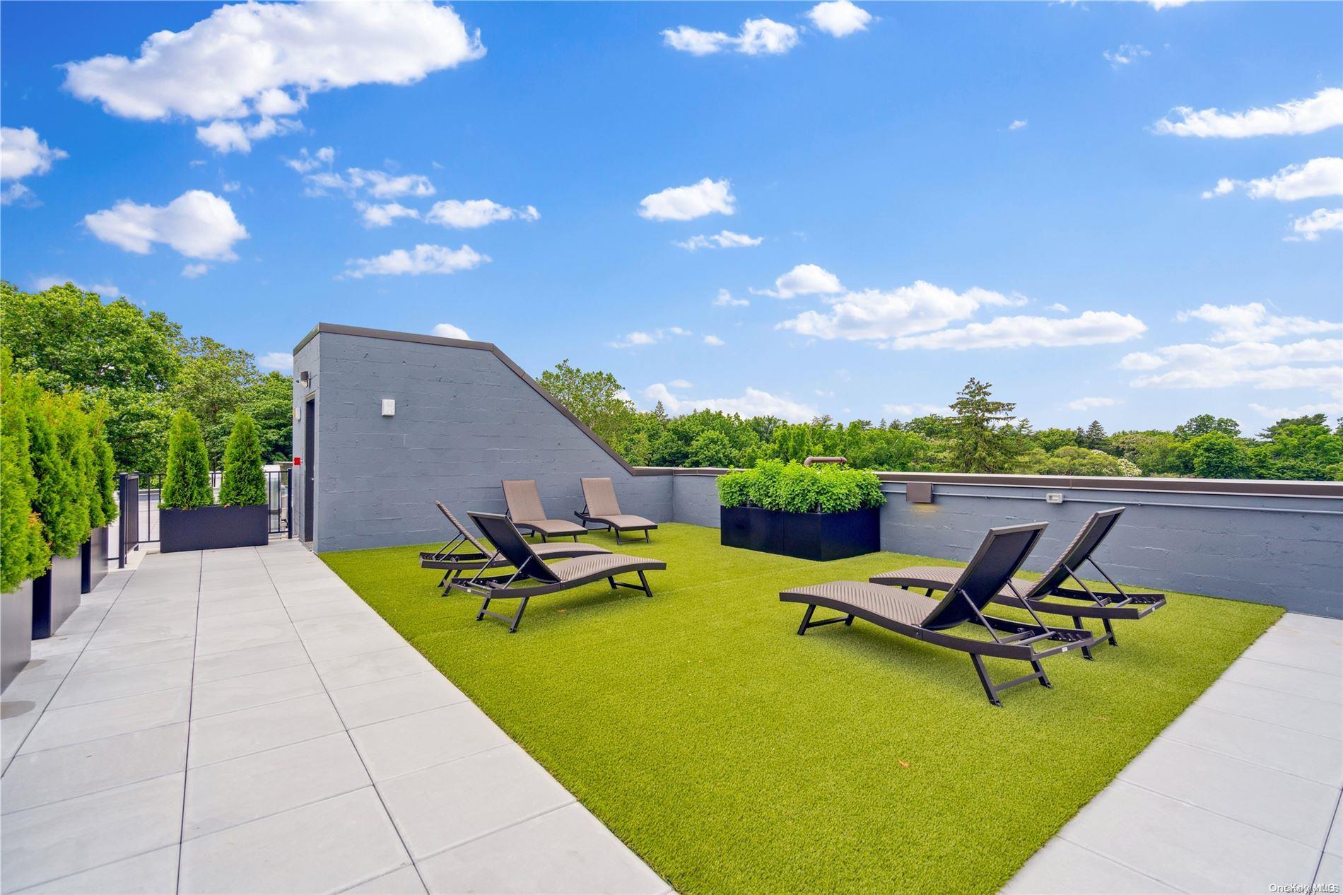 Condo Middle Neck  Nassau County, NY 11021, MLS-L3593412-22