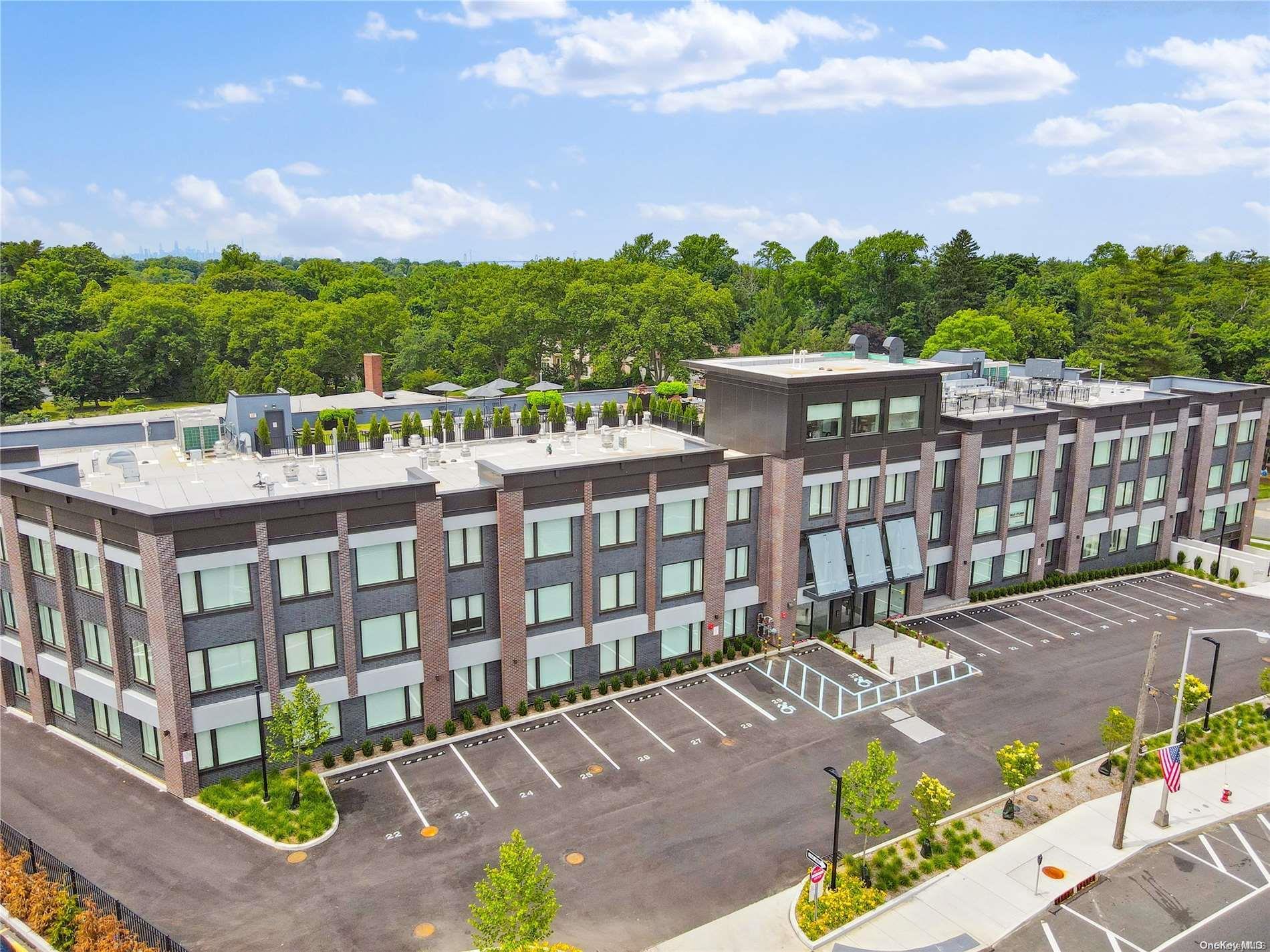 Condo Middle Neck  Nassau County, NY 11021, MLS-L3593412-29