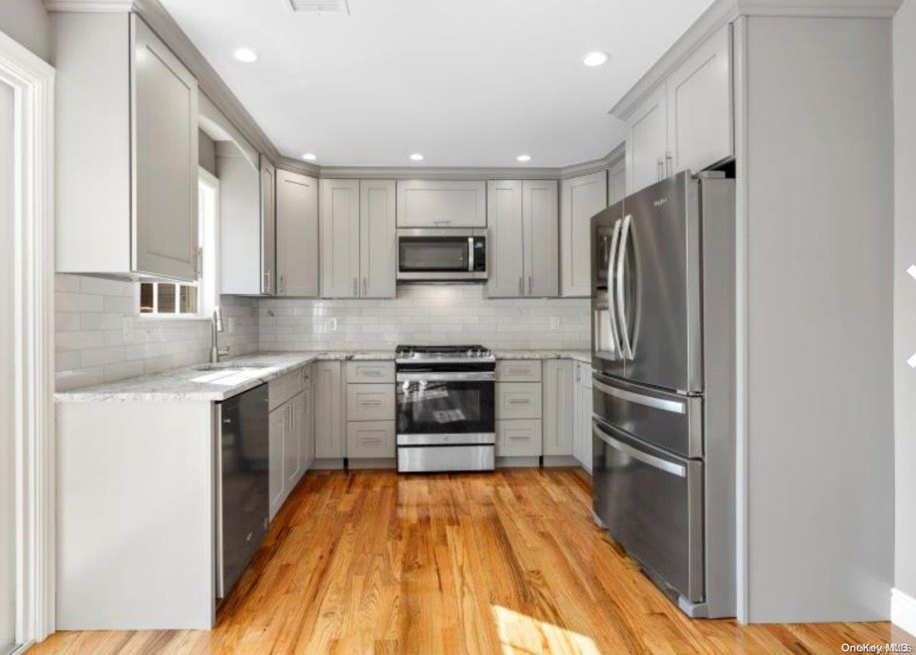 Single Family Clinton  Nassau County, NY 11575, MLS-L3593448-8