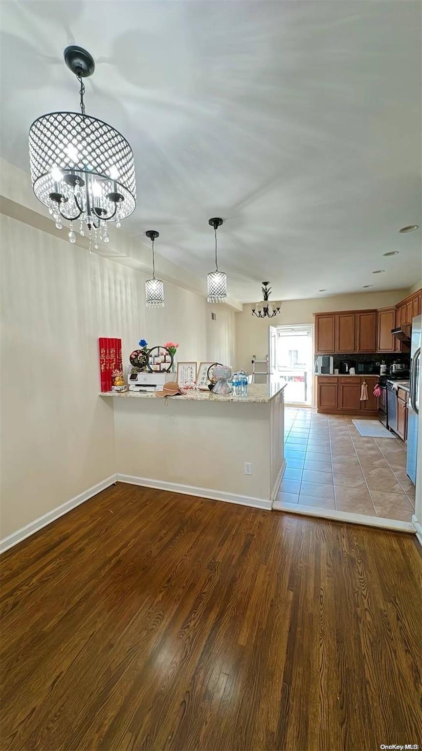 Single Family Mill  Staten Island, NY 10306, MLS-L3593518-3