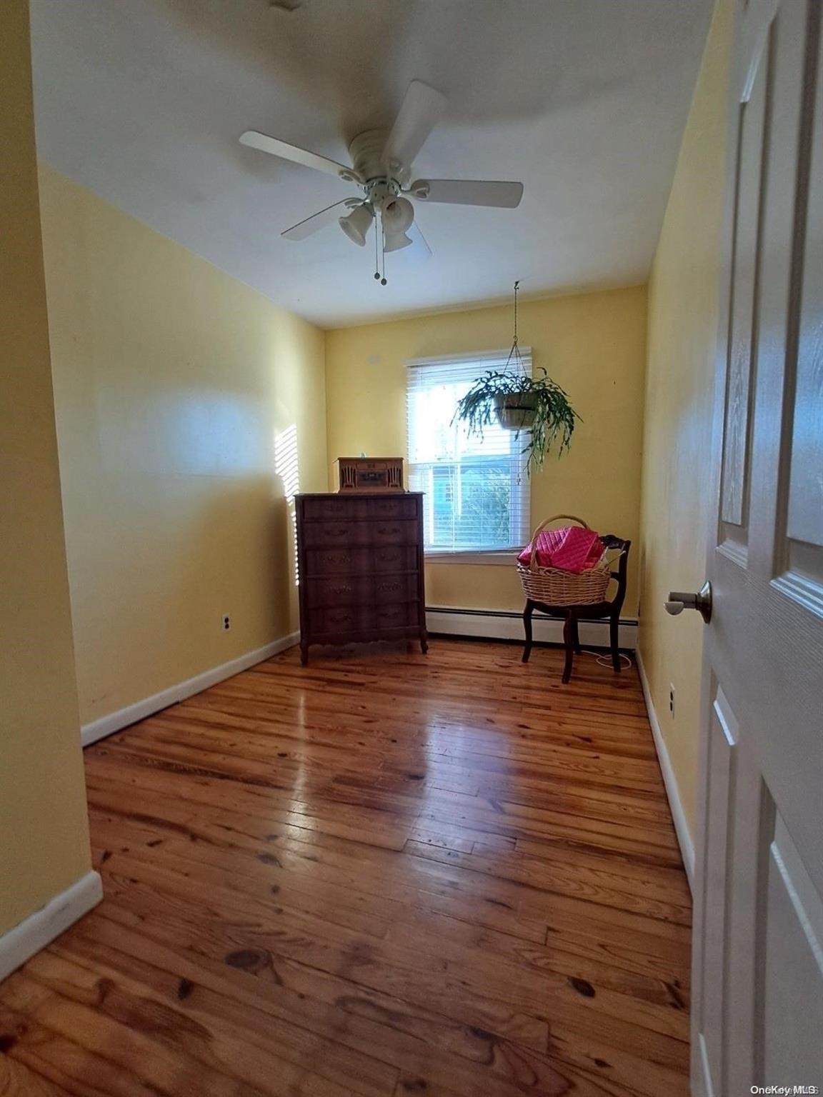 Single Family Seacrest  Suffolk County, NY 11757, MLS-L3593523-13