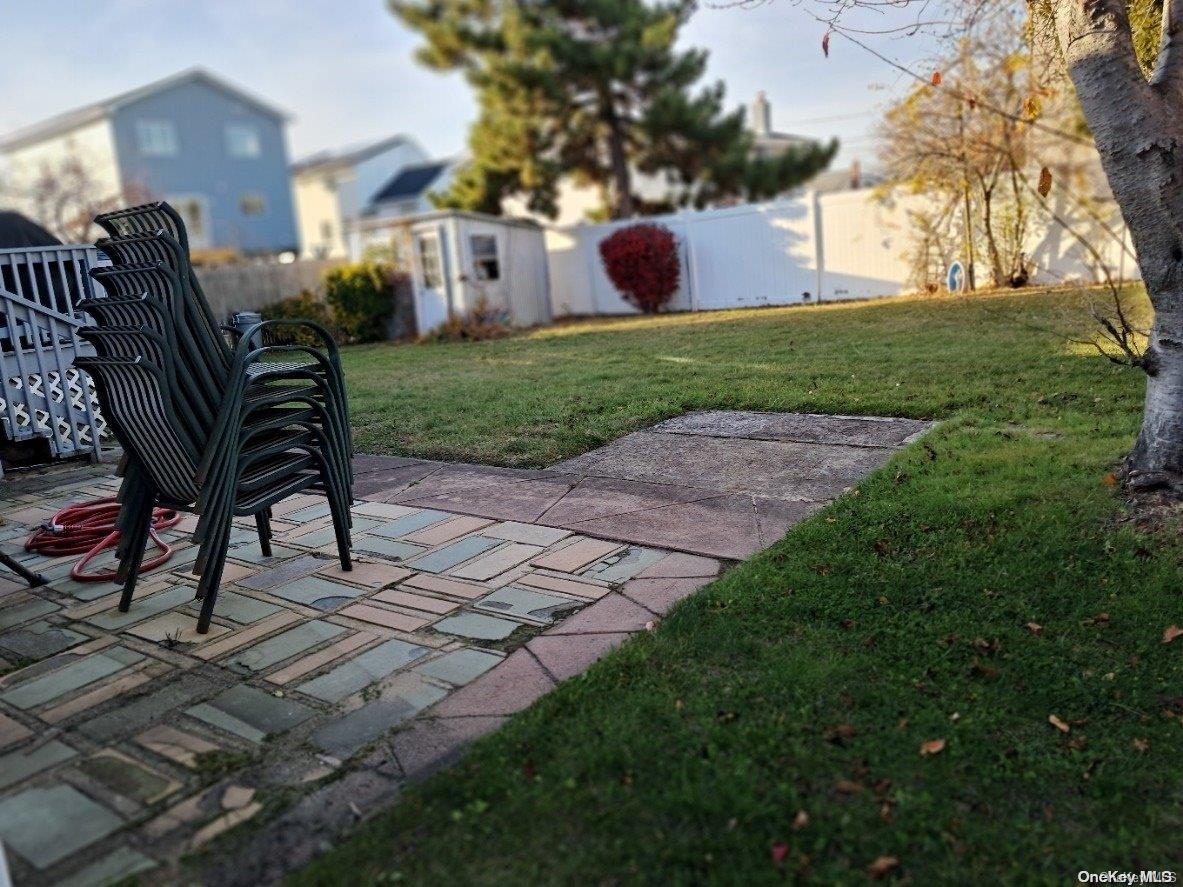 Single Family Seacrest  Suffolk County, NY 11757, MLS-L3593523-15