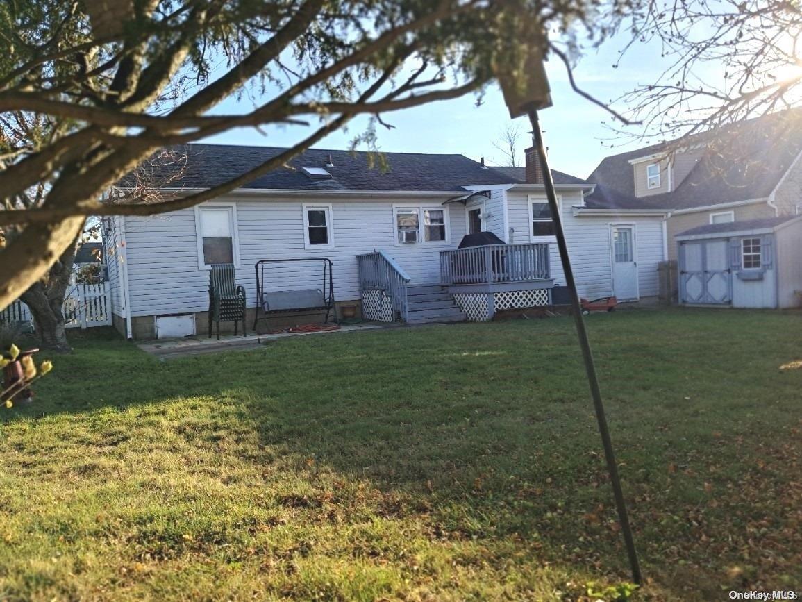Single Family Seacrest  Suffolk County, NY 11757, MLS-L3593523-16