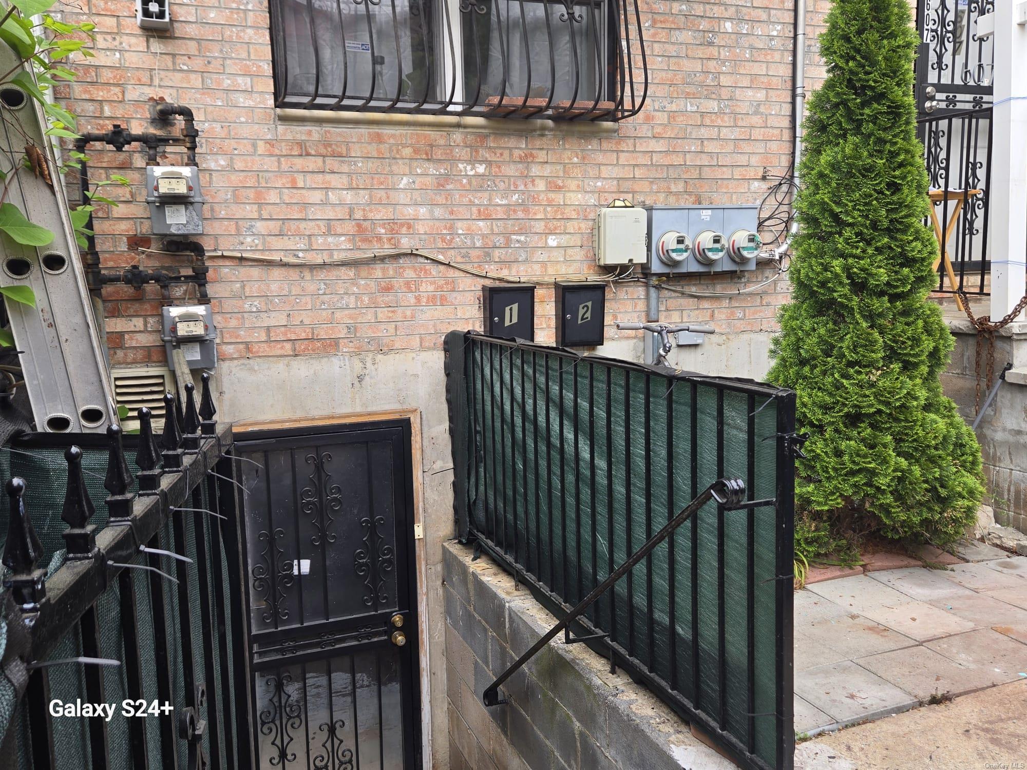Single Family Ashford  Brooklyn, NY 11207, MLS-L3593525-2