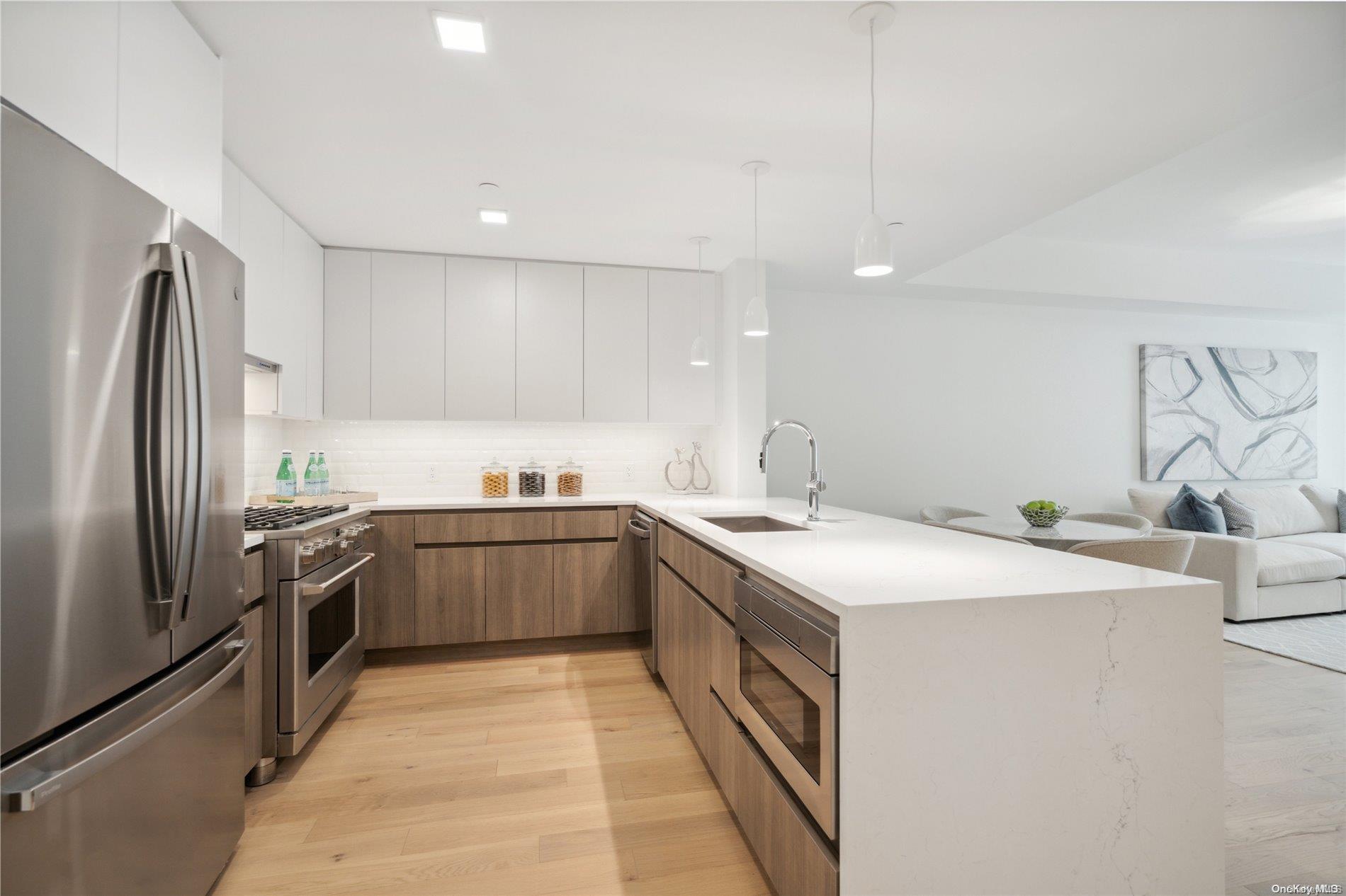 Condo Middle Neck  Nassau County, NY 11021, MLS-L3593554-16