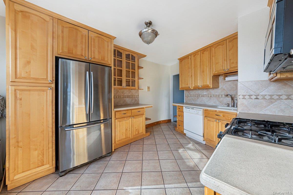 Coop Middletown  Bronx, NY 10461, MLS-L3593608-10