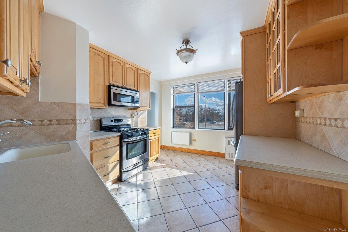 Coop Middletown  Bronx, NY 10461, MLS-L3593608-8