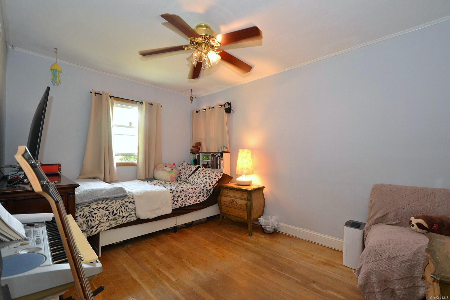 Single Family Tanglewood  Suffolk County, NY 11787, MLS-LP1429599-9