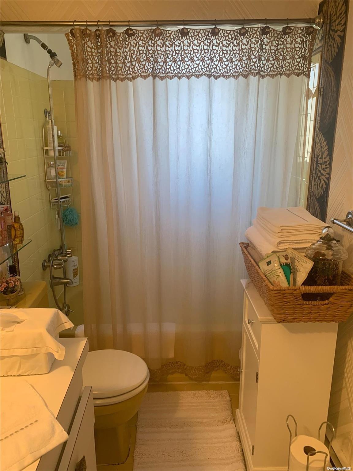 Single Family Ellen  Suffolk County, NY 11755, MLS-LP1430301-13