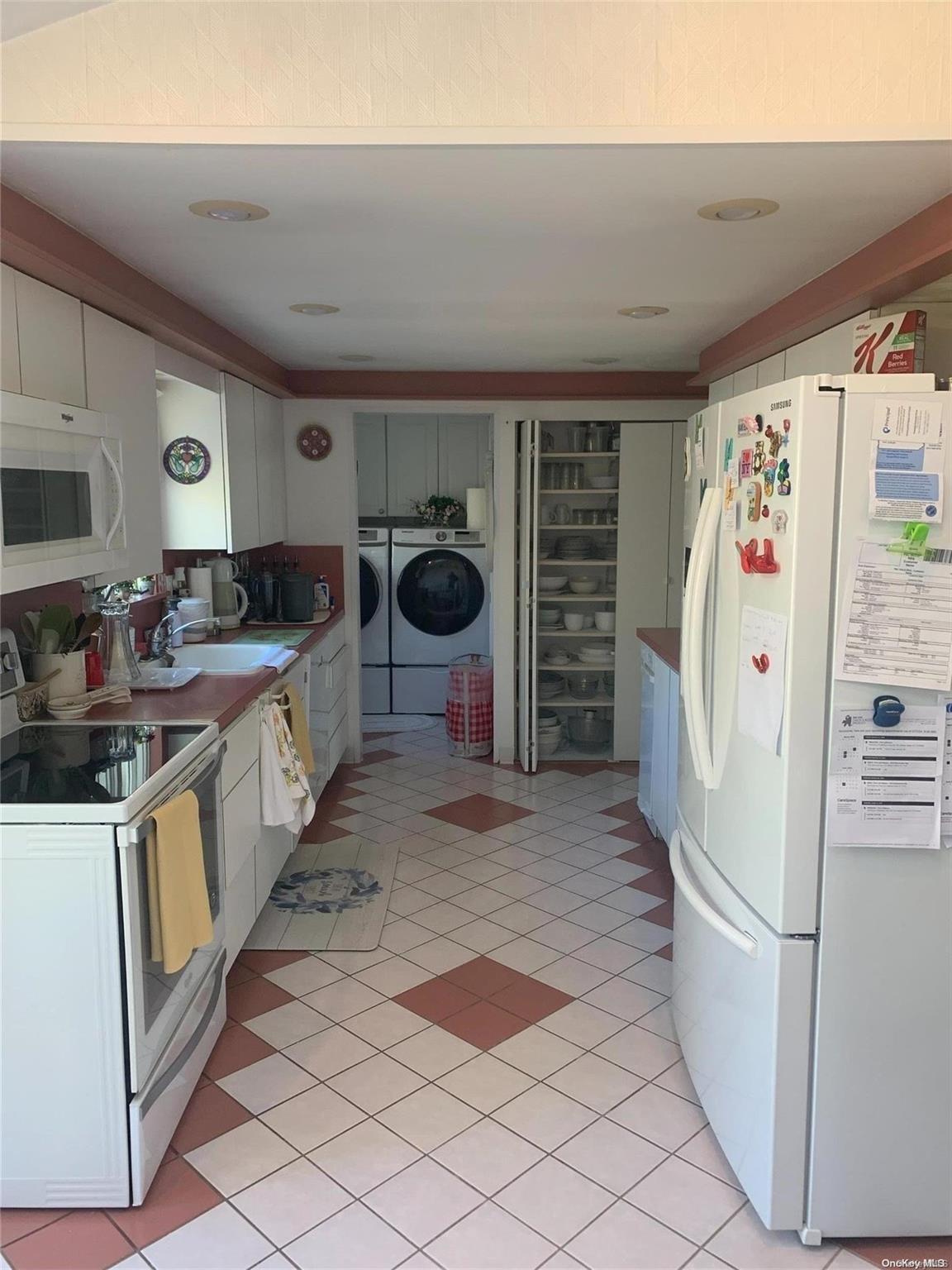 Single Family Ellen  Suffolk County, NY 11755, MLS-LP1430301-4