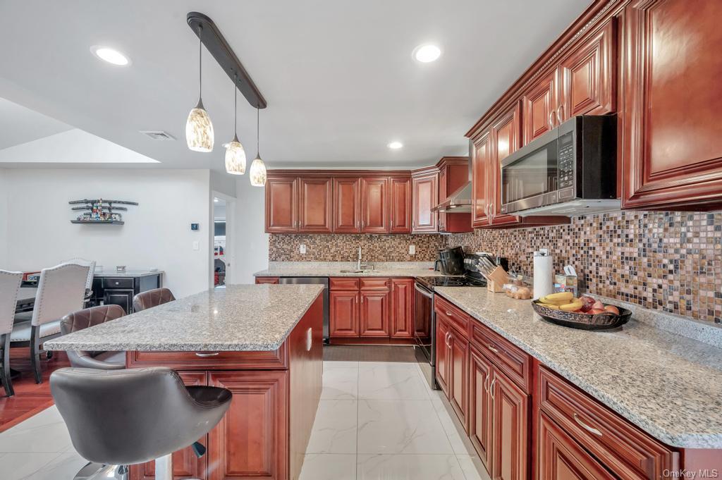 Single Family Berry  Nassau County, NY 11801, MLS-LP1430469-2