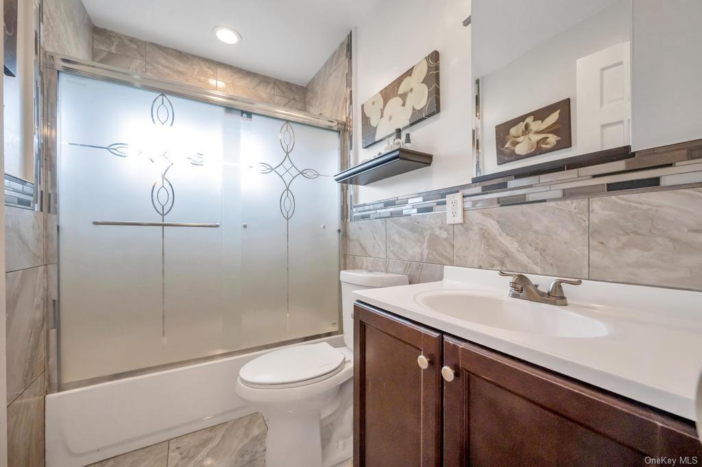 Single Family Berry  Nassau County, NY 11801, MLS-LP1430469-29