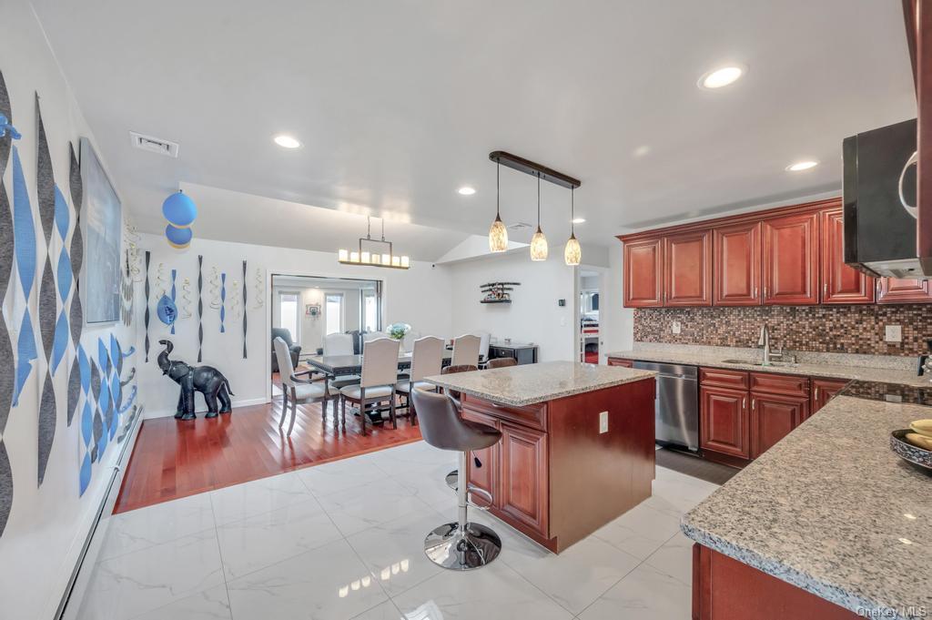 Single Family Berry  Nassau County, NY 11801, MLS-LP1430469-5