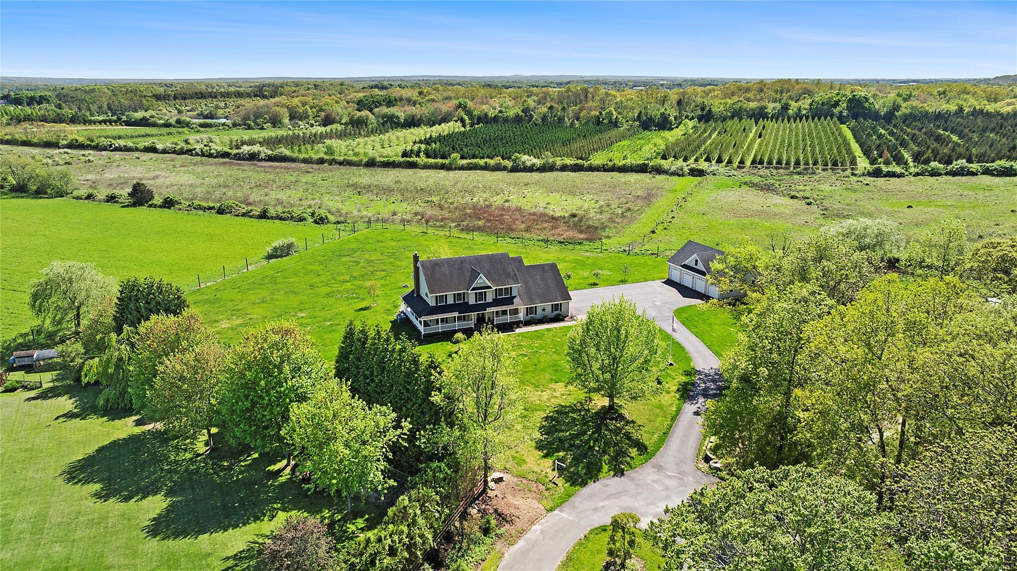 Single Family Pier  Suffolk County, NY 11901, MLS-LP1436222-17
