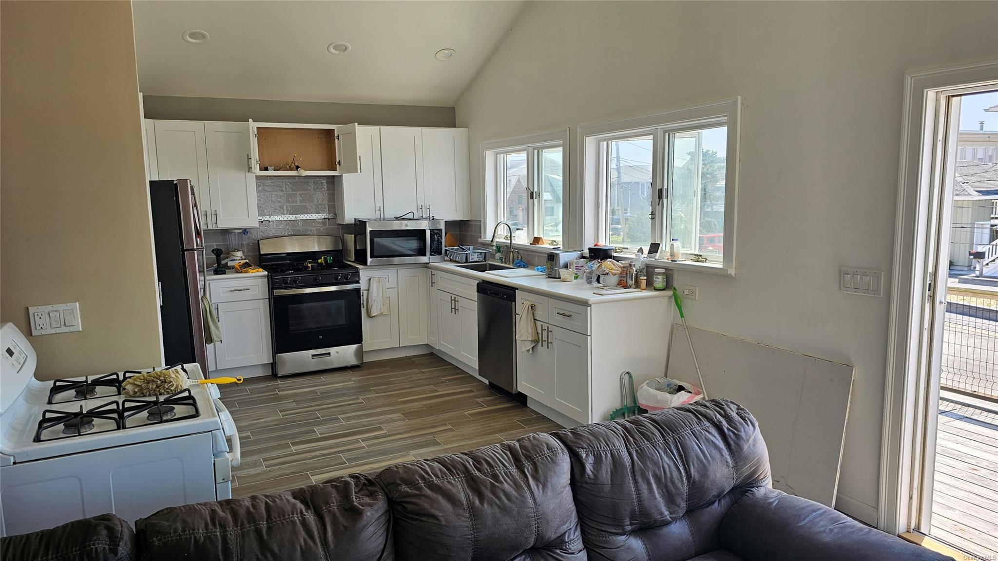Single Family Bayview  Suffolk County, NY 11757, MLS-LP1437167-2