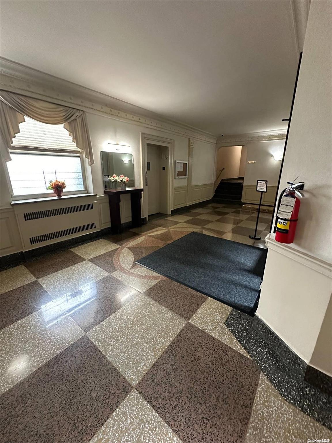 Apartment Saunders  Queens, NY 11374, MLS-LP1437720-4
