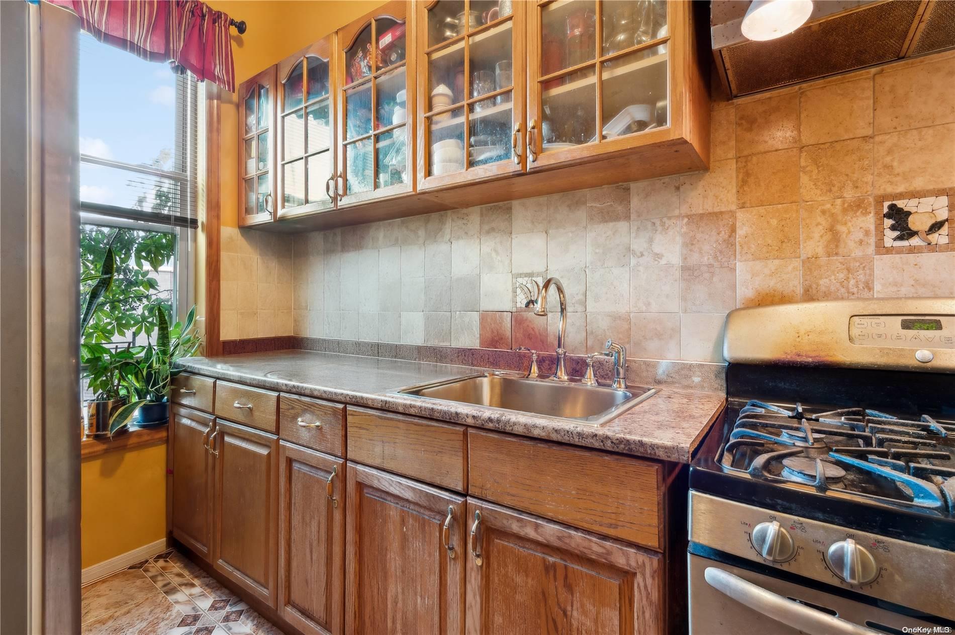 Single Family Cooper  Brooklyn, NY 11207, MLS-LP1438029-2