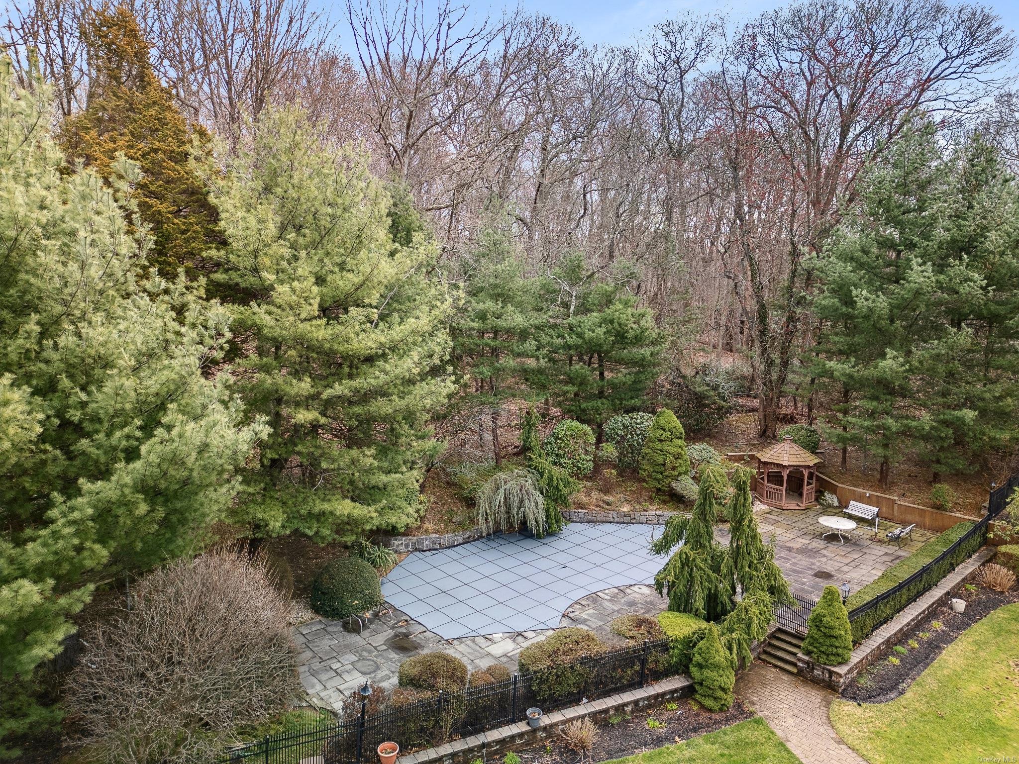 Single Family Heather  Suffolk County, NY 11746, MLS-LP1438367-41