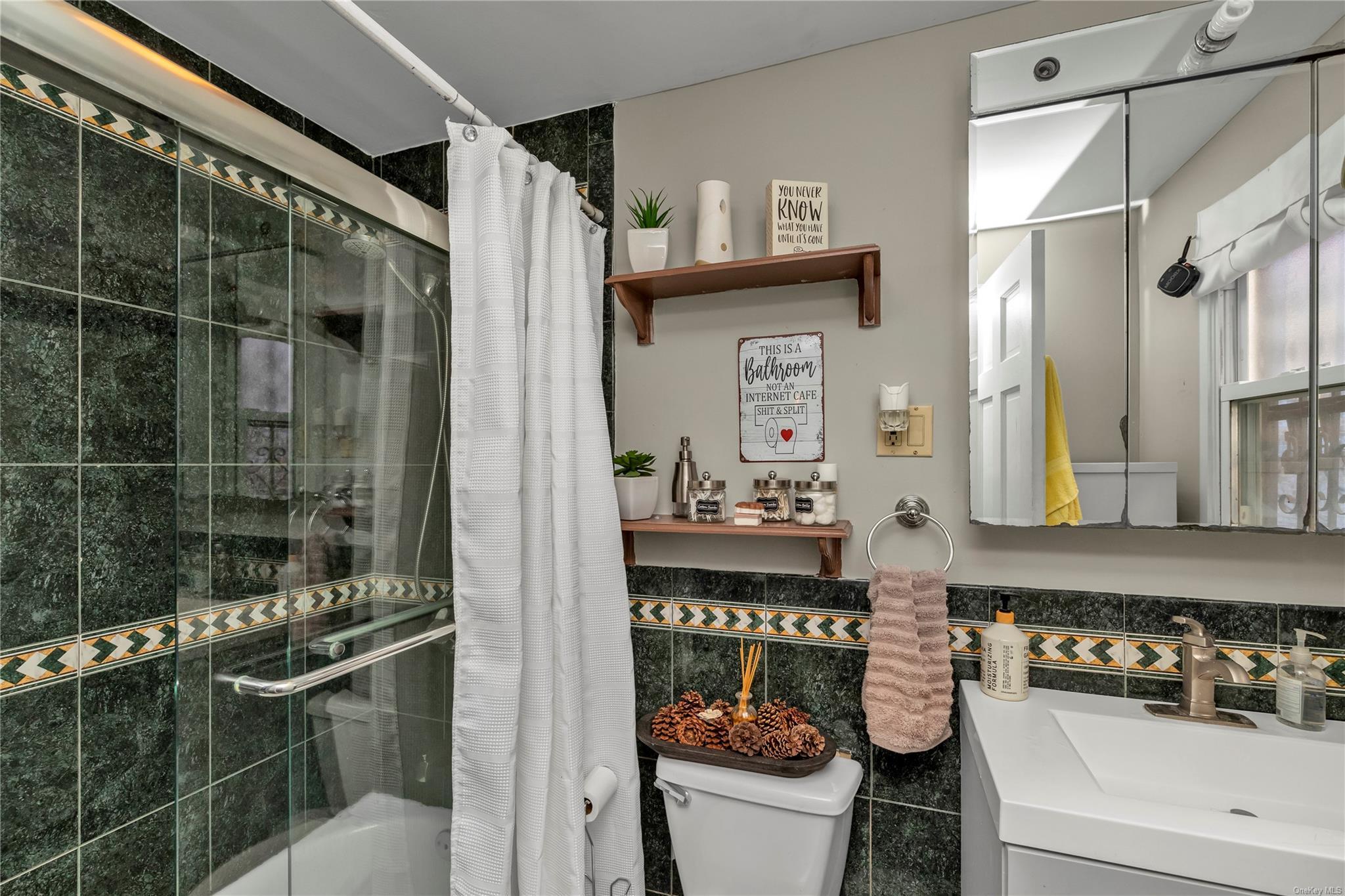 Single Family 104th  Queens, NY 11368, MLS-LP1438516-11