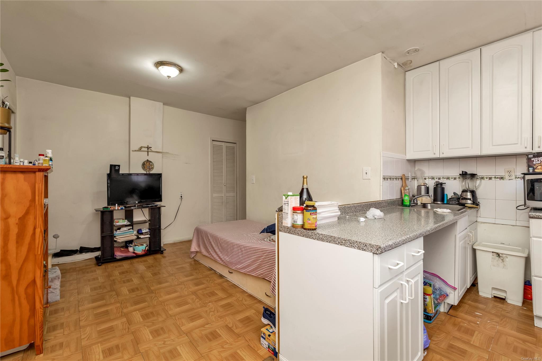 Single Family 104th  Queens, NY 11368, MLS-LP1438516-16