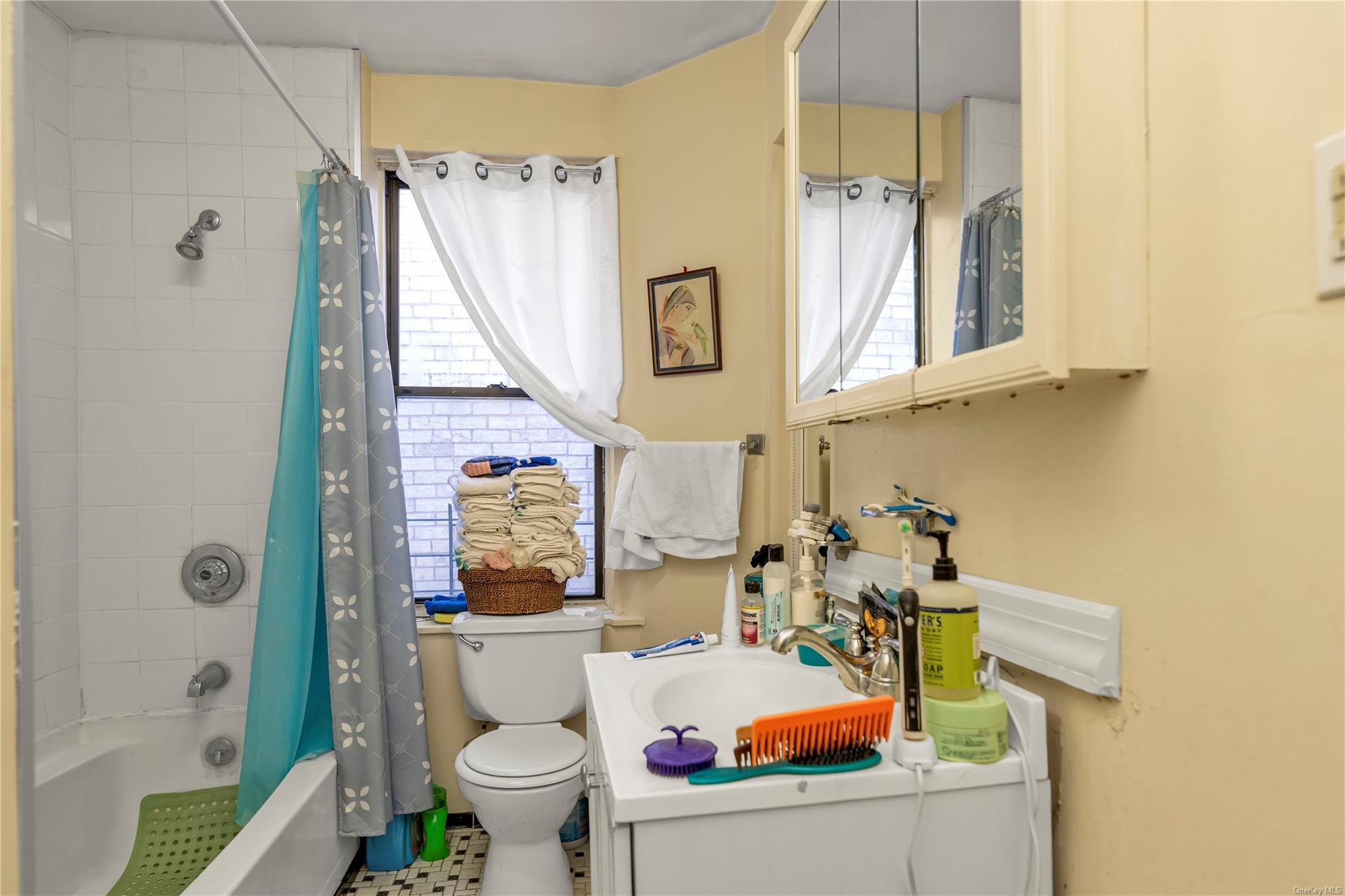 Single Family 104th  Queens, NY 11368, MLS-LP1438516-17