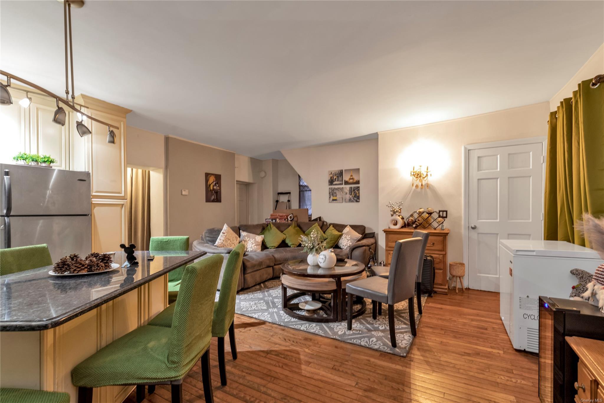 Single Family 104th  Queens, NY 11368, MLS-LP1438516-4