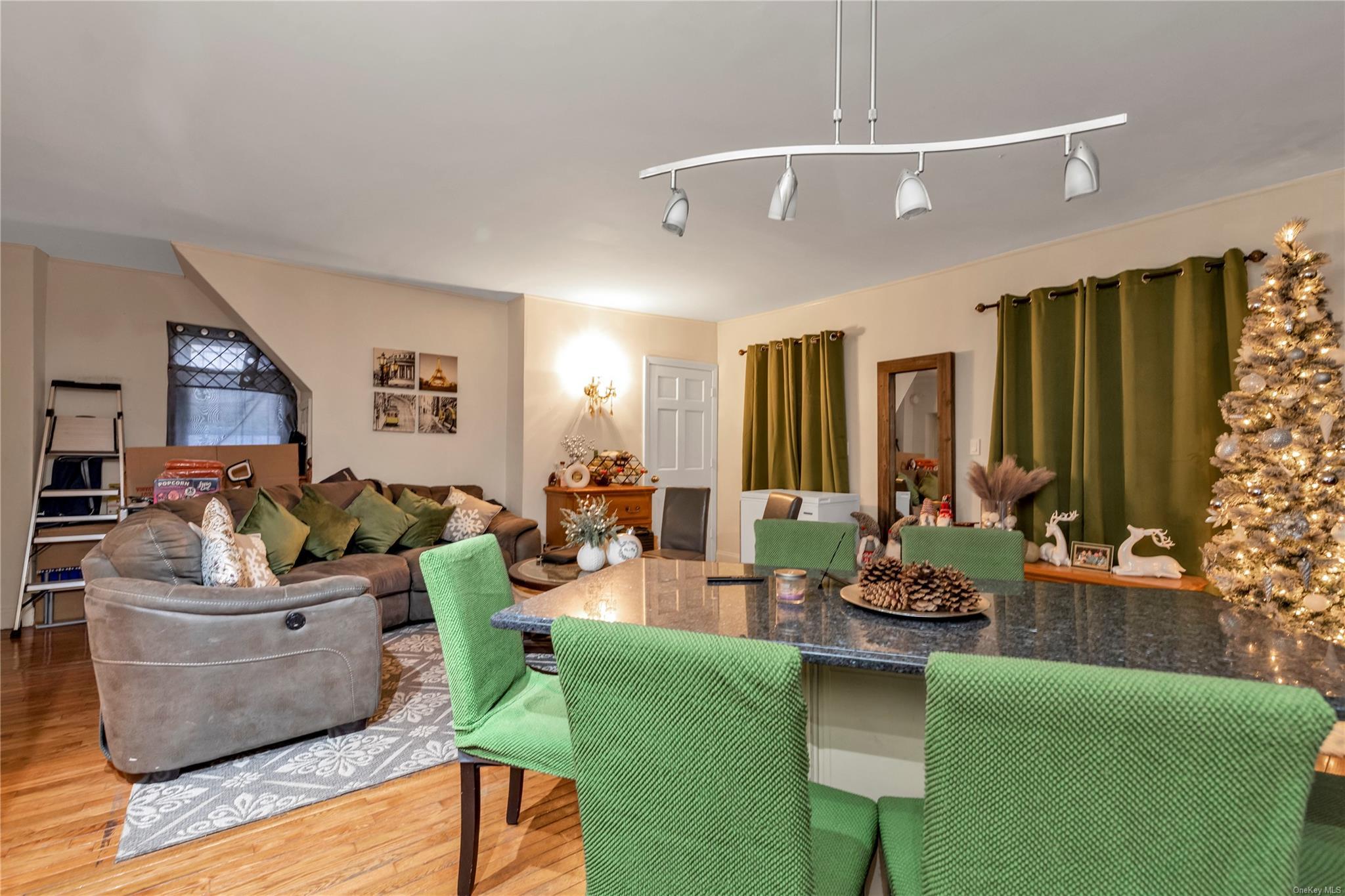 Single Family 104th  Queens, NY 11368, MLS-LP1438516-5
