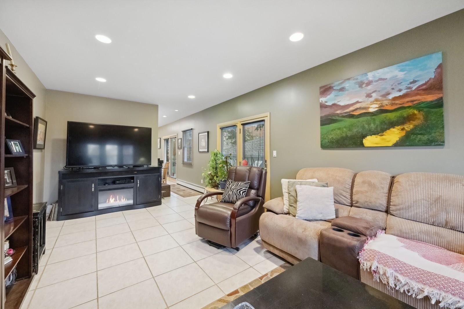 Single Family Harvard  Nassau County, NY 11557, MLS-LP1438587-13