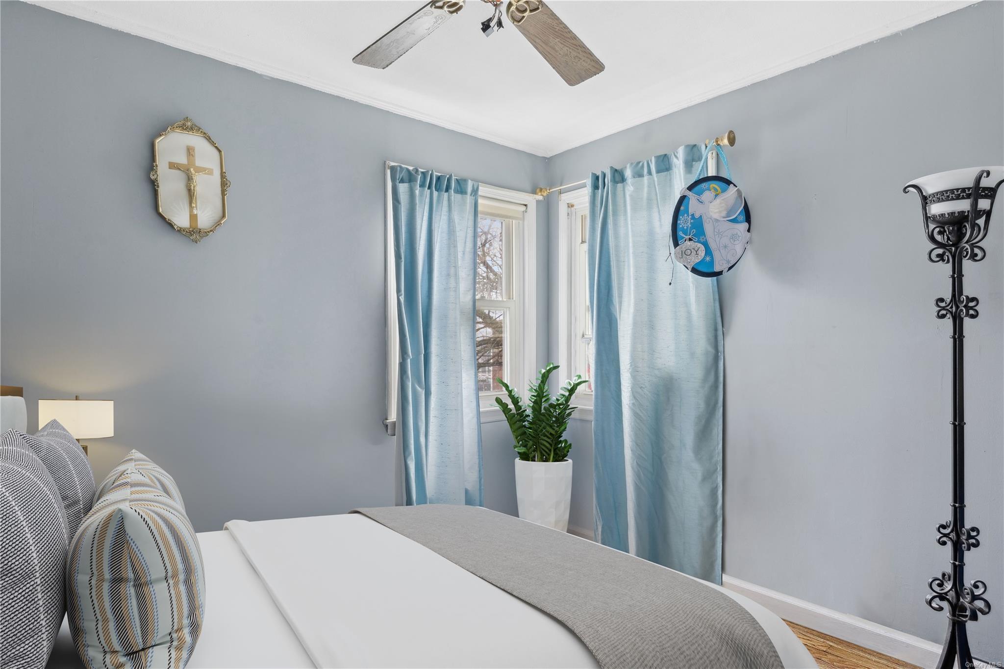 Single Family 21st  Queens, NY 11357, MLS-LP1439120-7