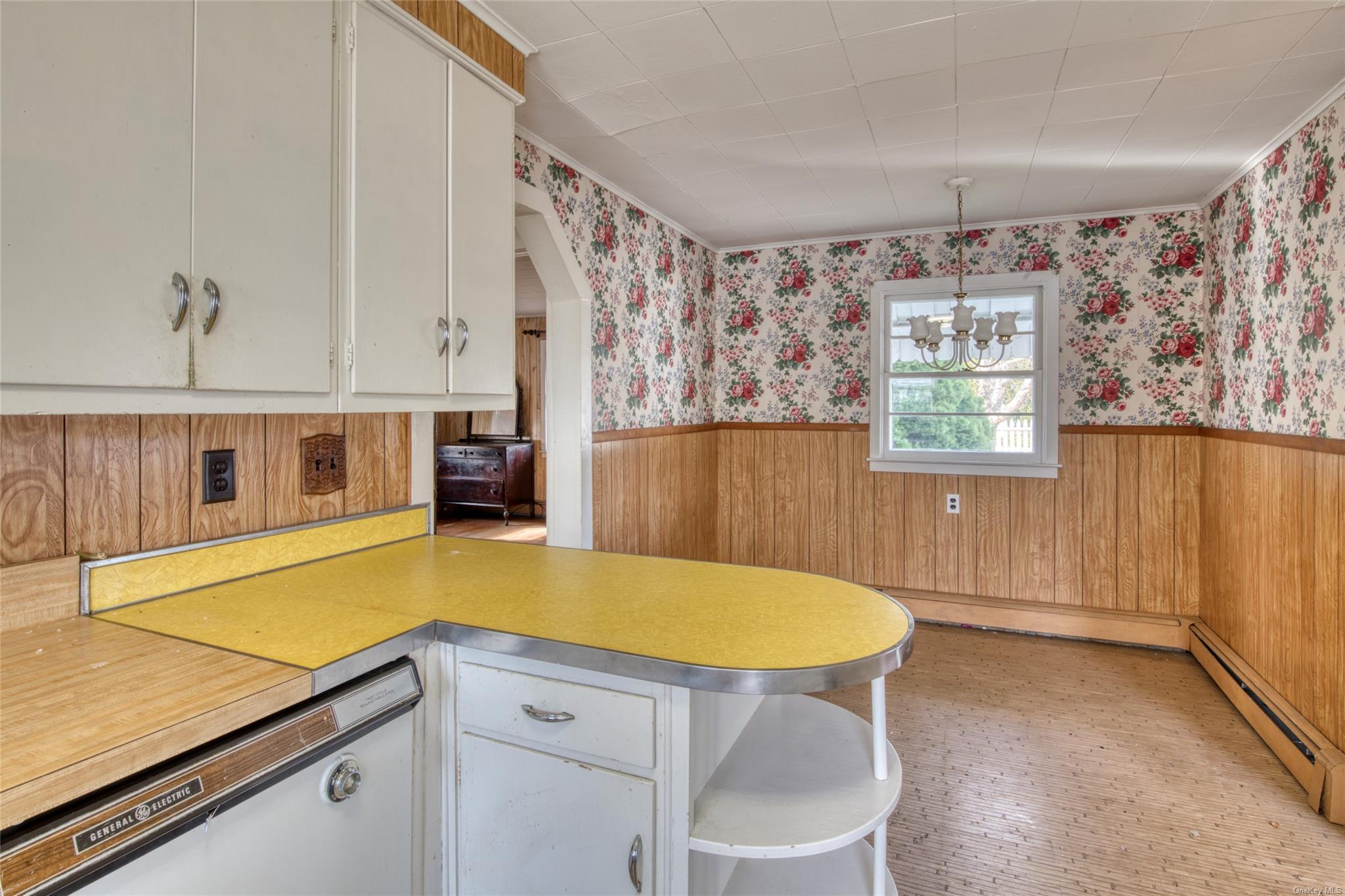 Single Family Miller  Suffolk County, NY 11937, MLS-LP1439326-4