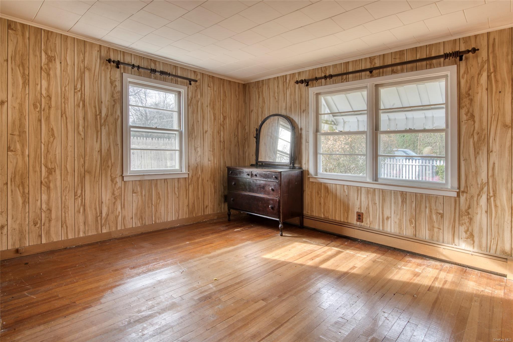 Single Family Miller  Suffolk County, NY 11937, MLS-LP1439326-8