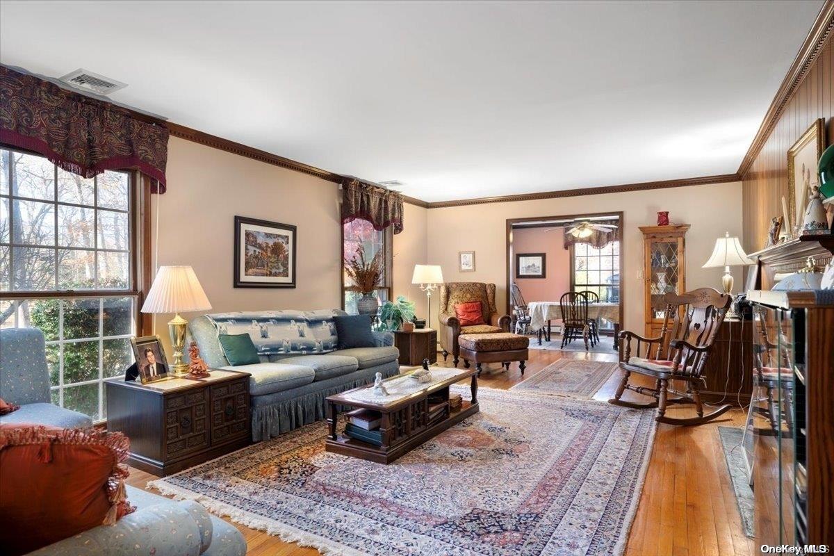 Single Family Wilderness  Rd  Suffolk County, NY 11780, MLS-LP1439434-10