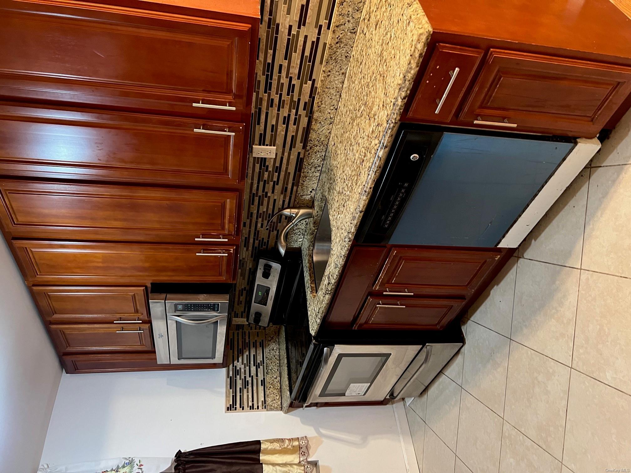 Single Family Bruckner Blvd  Bronx, NY 10472, MLS-LP1439524-13